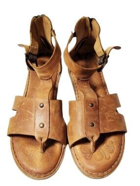 FINAL SALE! 🏖️Born Leather Gladiator Sandals